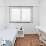 Houze Spacious Near Marques De Pombal Apartman *